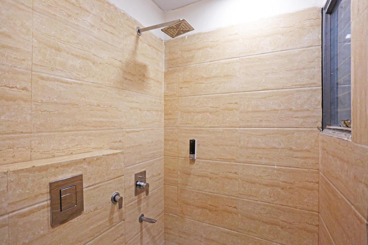 Hotel Raaso Inn Rohini Sec-16 By Arrow Delhi  Exterior photo