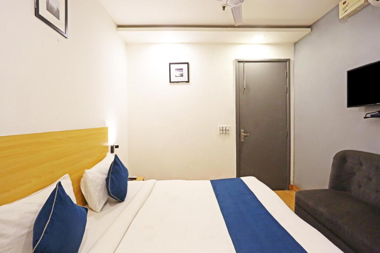 Hotel Raaso Inn Rohini Sec-16 By Arrow Delhi  Exterior photo